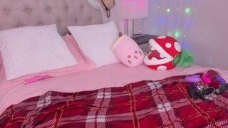 ?, ?YUMMY CAKES? ? nude on webcam in her Live Sex Chat Room
