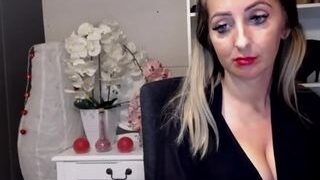Elen-Love nude on webcam in her Live Sex Chat Room