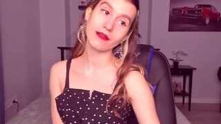 Dahlia-shy nude on webcam in her Live Sex Chat Room