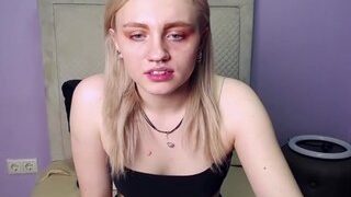 MaryAlenn nude on webcam in her Live Sex Chat Room