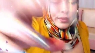 Rebbeca-28 nude on webcam in her Live Sex Chat Room