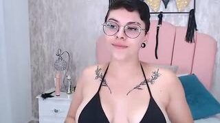 ✩, ✧ ? ?????? ???? ? ✧✩ nude on webcam in her Live Sex Chat Room