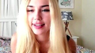 Miley-Rush nude on webcam in her Live Sex Chat Room
