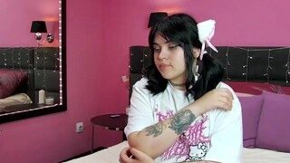 Pretty-Gwen nude on webcam in her Live Sex Chat Room