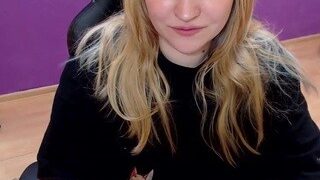 MissHappySweet nude on webcam in her Live Sex Chat Room