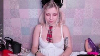AliceHallll nude on webcam in her Live Sex Chat Room