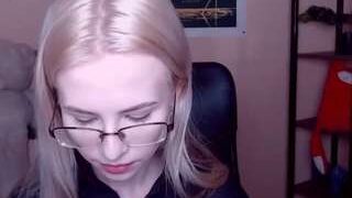 MilaHoward nude on webcam in her Live Sex Chat Room