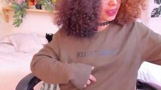 Susanbluee nude on webcam in her Live Sex Chat Room