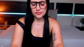 Hella1 nude on webcam in her Live Sex Chat Room