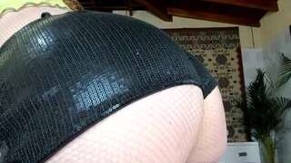 little-izzi nude on webcam in her Live Sex Chat Room