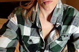 AmeliaLongxo nude strip on cam for live porn video chat