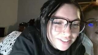 Elizabeth Dickinson nude on webcam in her Live Sex Chat Room