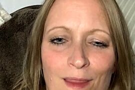HoneyBluex nude strip on cam for live porn video chat