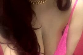 Queen-hoot nude strip on cam for live porn video chat