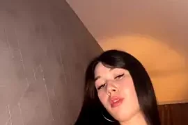 Erineess nude strip on cam for live porn video chat