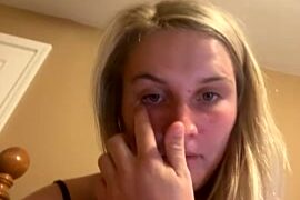 MissBlondie22 nude strip on cam for live porn video chat