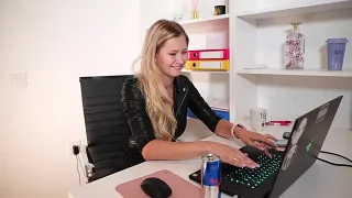StellaCardo nude strip on cam for live porn video chat