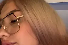 mollyxxx nude strip on cam for live porn video chat