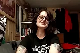 CreativePussy23 nude strip on cam for live porn video chat