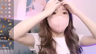 Kylie_y nude strip on cam for live porn video chat