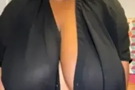 biqFINE nude strip on webcam for live porn chat