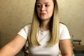 Caramelleeee nude strip on webcam for live porn chat