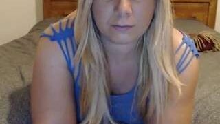 MJ nude on cam in her Live Sex Chat Room