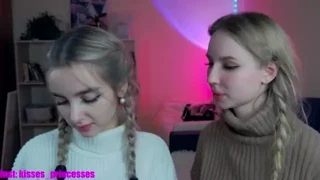 yourfavouritekises nude strip on cam for live porn video chat