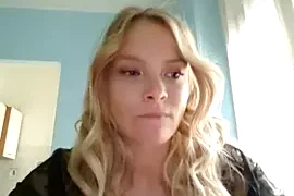 AnnieAnies nude strip on webcam for live porn chat