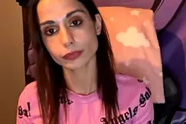 LaPetitechienne1 nude strip on webcam for live porn chat