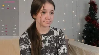 MildreadSims nude strip on webcam for live porn chat