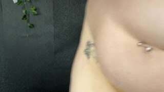 sunnyelaine nude on cam in her Live Sex Chat Room