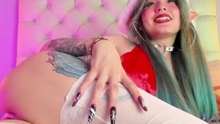 Virtual Waifu uwu nude on cam in her Live Sex Chat Room