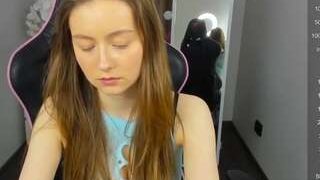 ellie-sun nude on cam in her Live Sex Chat Room