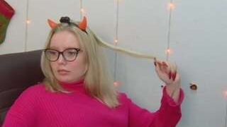 EvelinaSnow nude on cam in her Live Sex Chat Room