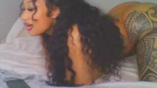 HawaiianCakes nude on cam in her Live Sex Chat Room