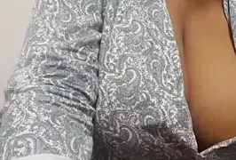 merry_divine nude strip on webcam for live porn chat