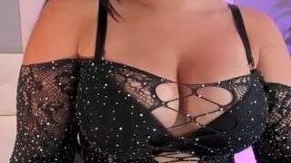 mia-robert1 nude on cam in her Live Sex Chat Room