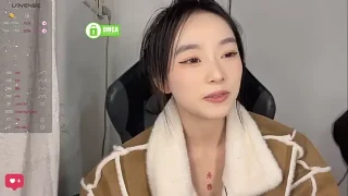 wenwen-baby nude strip on webcam for live porn chat