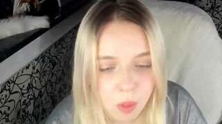 AliceeHall nude on cam in her Live Sex Chat Room