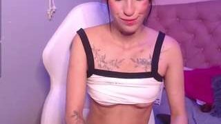 EMILYHURTADO nude on cam in her Live Sex Chat Room
