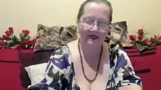 SingleMILF nude strip on webcam for live porn chat