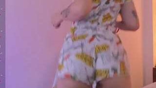 LanhaDanger nude on cam in her Live Sex Chat Room
