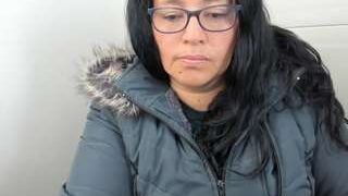 lindy35 nude on cam in her Live Sex Chat Room