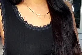 Lovely–sexy nude strip on webcam for live porn chat