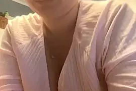 MilkyMrsRobinson nude strip on webcam for live porn chat