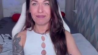 ReginaFoxxy nude on cam in her Live Sex Chat Room