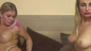 SarahDreamy nude on cam in her Live Sex Chat Room