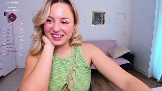 ThreeshaWhite nude strip on webcam for live porn chat