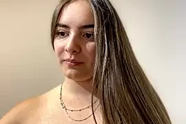 Im_lindaa nude strip on webcam for live porn chat